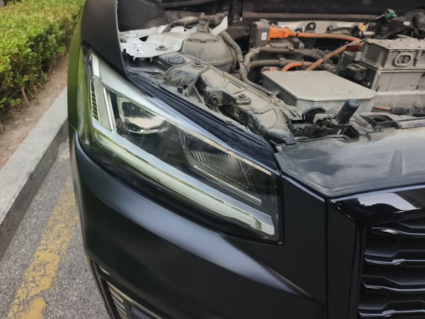 Audi Q2L e-tron 2019, 88900 км, за 10628 USD - фото 17