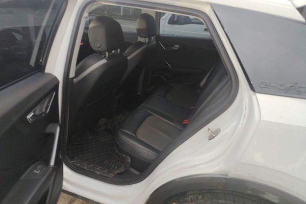 Audi Q2L e-tron 2019, 116500 км, за 8772 USD - фото 23