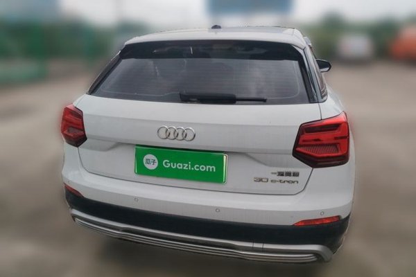 Audi Q2L e-tron 2019, 116500 км, за 8772 USD - фото 11