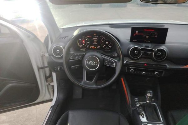 Audi Q2L e-tron 2019, 116500 км, за 8772 USD - фото 16