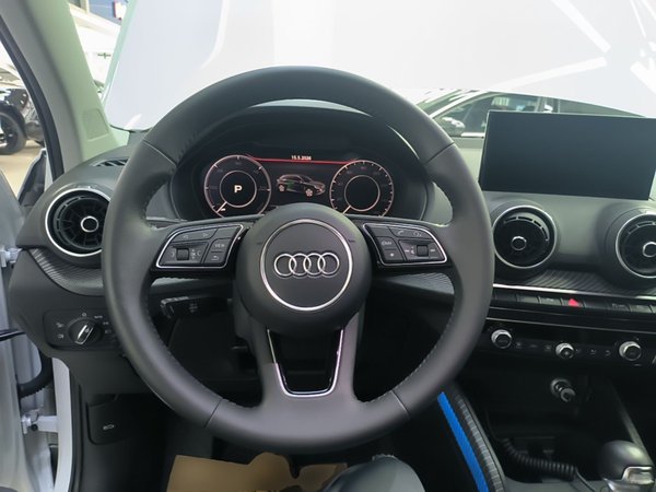 Audi Q2L e-tron 2019, 50000 км, за 10954 USD - фото 14