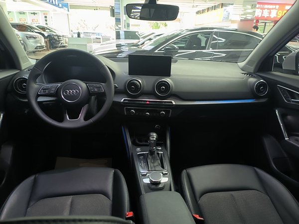 Audi Q2L e-tron 2019, 50000 км, за 10954 USD - фото 13