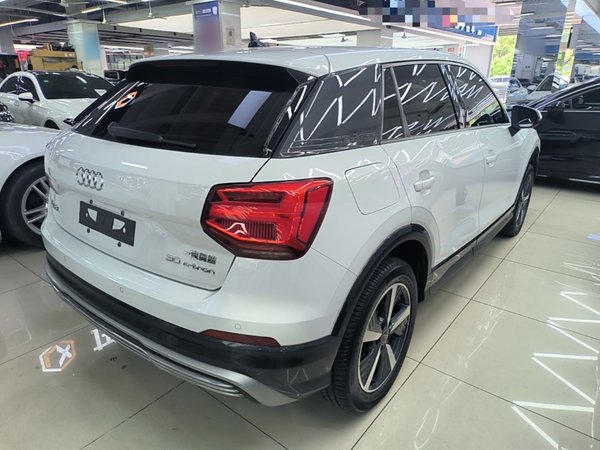 Audi Q2L e-tron 2019, 50000 км, за 10954 USD - фото 6