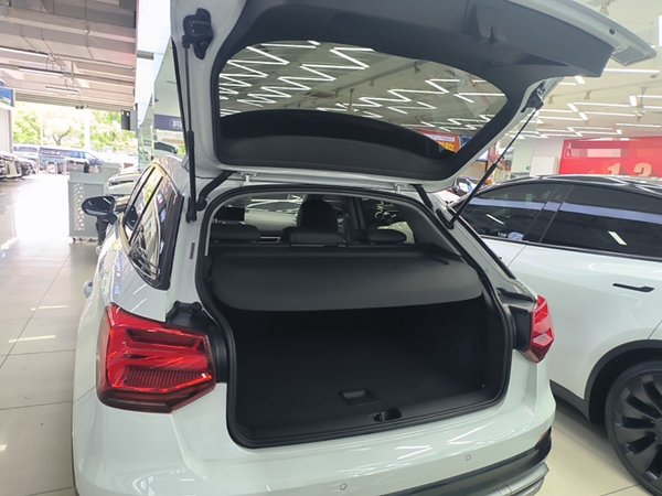 Audi Q2L e-tron 2019, 50000 км, за 10954 USD - фото 22