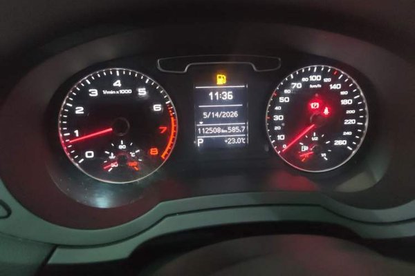 Audi Q3 2013, 112500 км, за 5483 USD