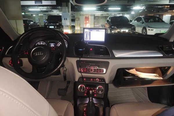 Audi Q3 2015, 59200 км, за 8361 USD - фото 10