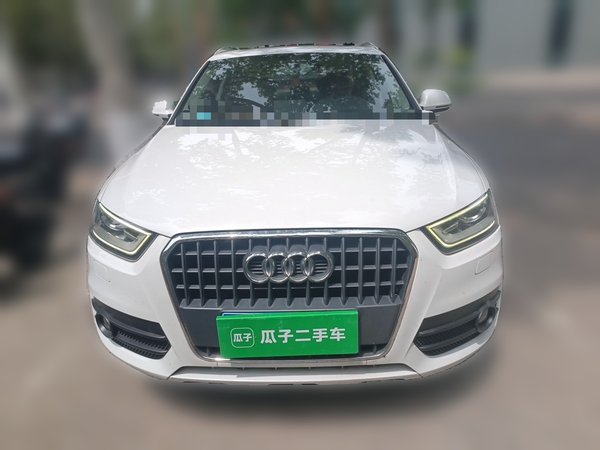 Audi Q3 2015, 107100 км, за 7213 USD