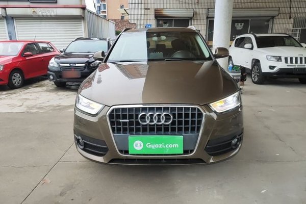 Audi Q3 2015, 101400 км, за 7319 USD