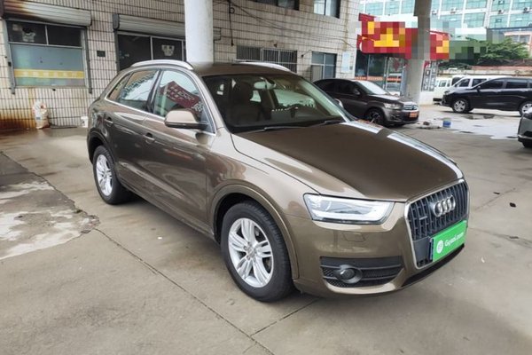 Audi Q3 2015, 101400 км, за 7319 USD