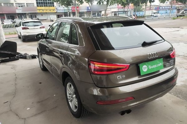 Audi Q3 2015, 101400 км, за 7319 USD