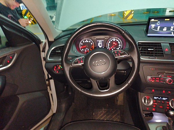 Audi Q3 2015, 114200 км, за 6182 USD - фото 11
