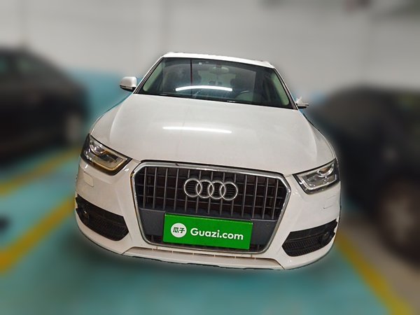 Audi Q3 2015, 114200 км, за 6182 USD