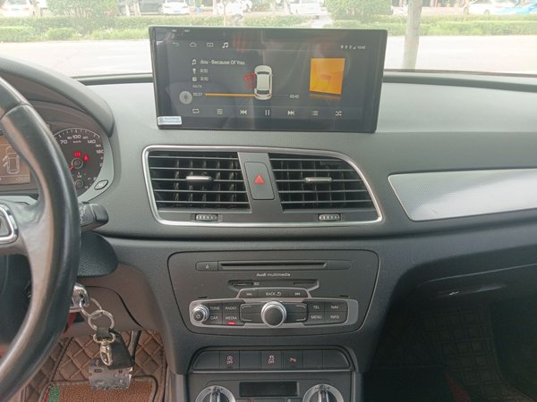 Audi Q3 2015, 127600 км, за 7640 USD