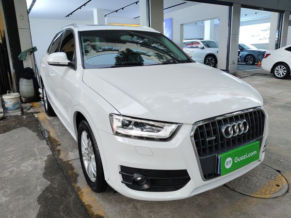 Audi Q3 2015, 142500 км, за 9037 USD
