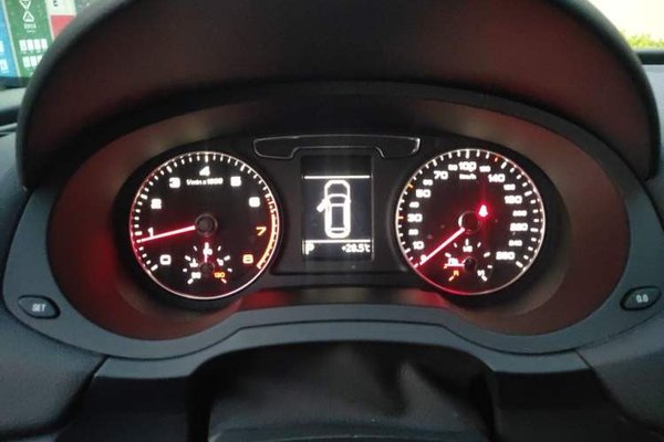 Audi Q3 2016, 131200 км, за 6581 USD - фото 12