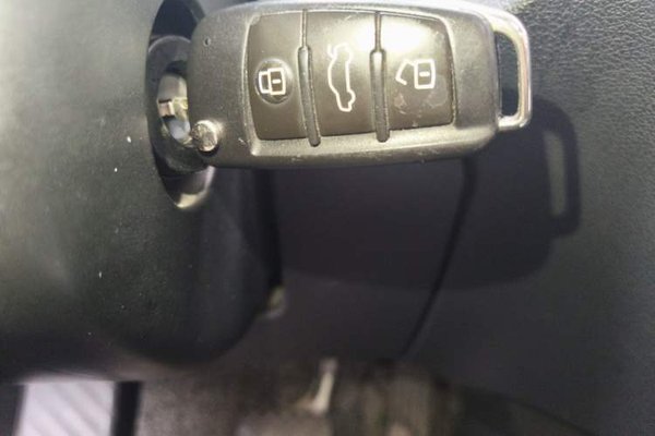 Audi Q3 2016, 101900 км, за 9120 USD