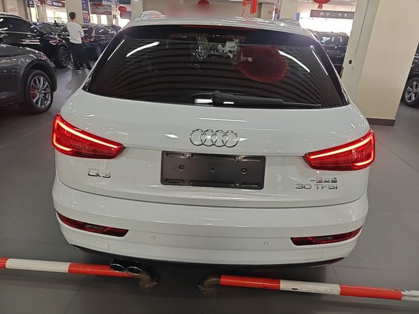 Audi Q3 2016, 118400 км, за 9343 USD