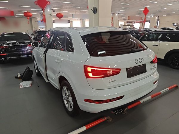 Audi Q3 2016, 118400 км, за 9343 USD