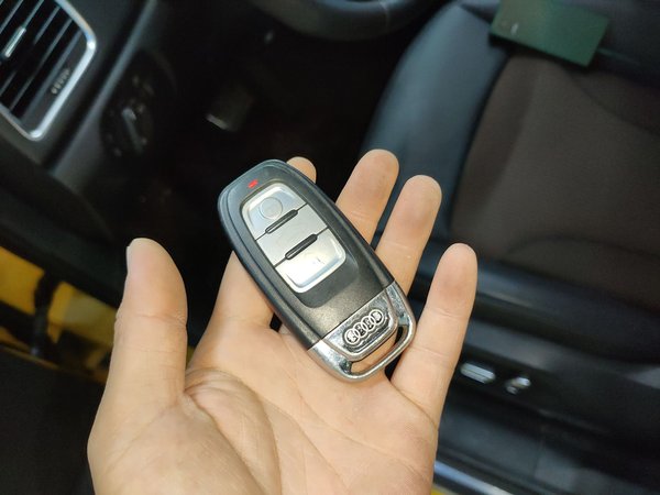 Audi Q3 2016, 134300 км, за 9663 USD - фото 12