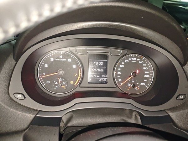 Audi Q3 2017, 53900 км, за 9007 USD - фото 12