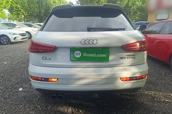 Audi Q3 2017, 106100 км, за 10094 USD