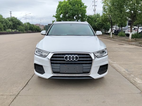 Audi Q3 2017, 145700 км, за 10936 USD