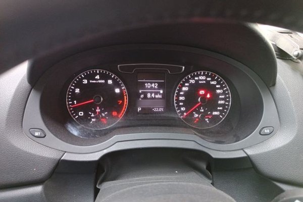 Audi Q3 2018, 186100 км, за 10321 USD - фото 9