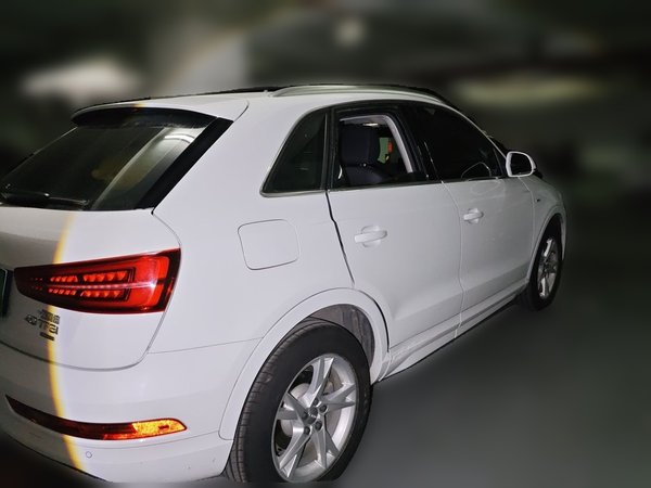 Audi Q3 2018, 47100 км, за 12103 USD