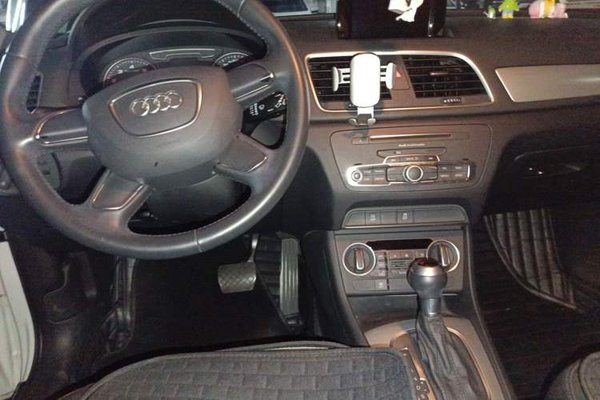 Audi Q3 2018, 56900 км, за 10981 USD - фото 10