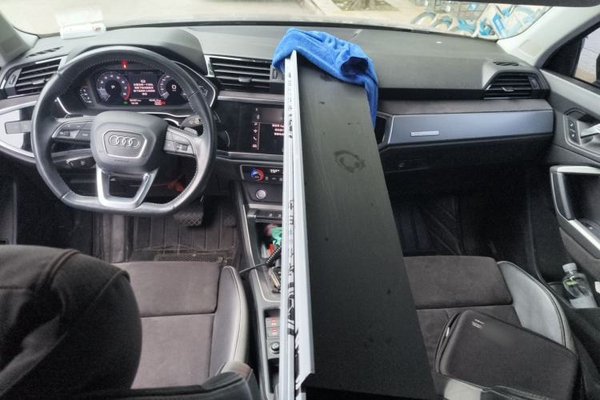 Audi Q3 2019, 80399 км, за 13737 USD - фото 10