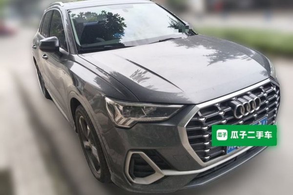 Audi Q3 2019, 80399 км, за 13737 USD