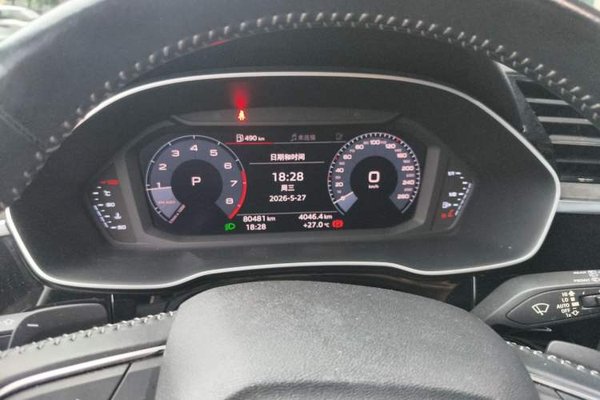 Audi Q3 2019, 80399 км, за 13737 USD - фото 12