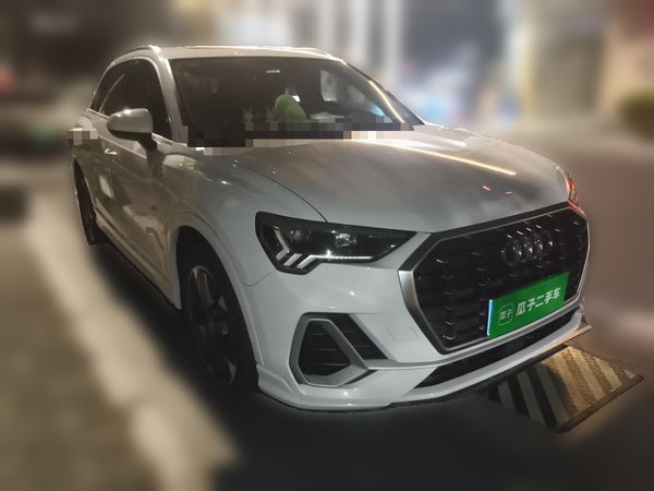 Audi Q3 2019, 104100 км, за 11319 USD