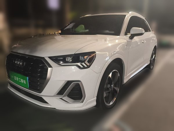 Audi Q3 · 2019 год
