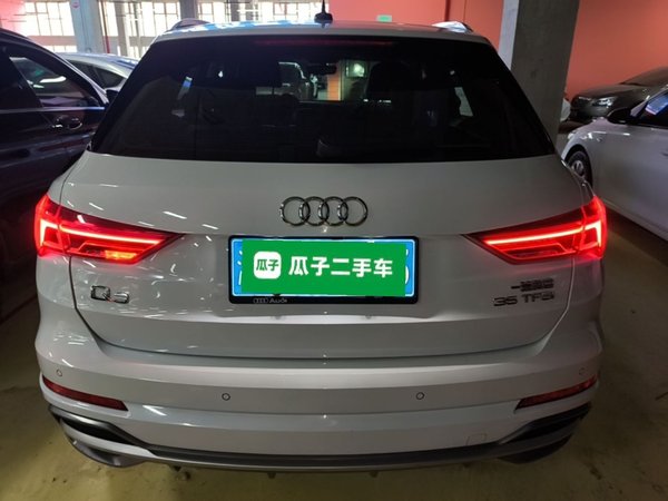 Audi Q3 2019, 70900 км, за 16065 USD