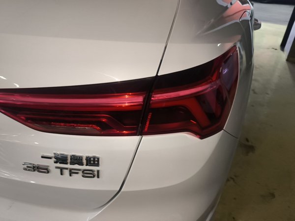 Audi Q3 2019, 70900 км, за 16065 USD - фото 7