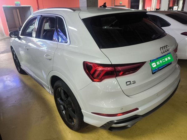 Audi Q3 2019, 70900 км, за 16065 USD