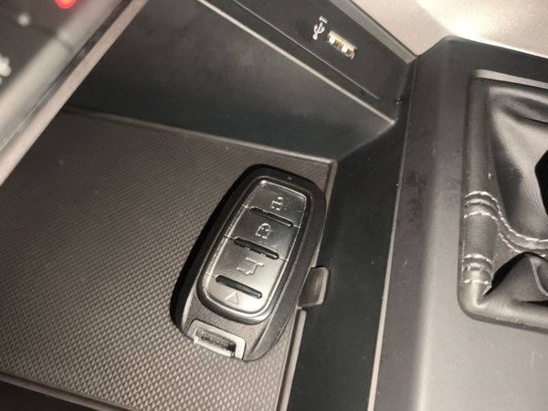 Audi Q3 2019, 70900 км, за 16065 USD - фото 12