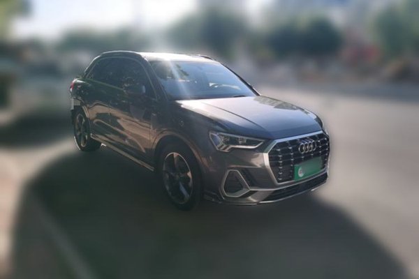 Audi Q3 2020, 66700 км, за 17430 USD