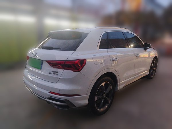 Audi Q3 2020, 103500 км, за 16045 USD