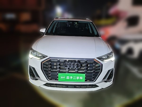 Audi Q3 2020, 104300 км, за 15929 USD