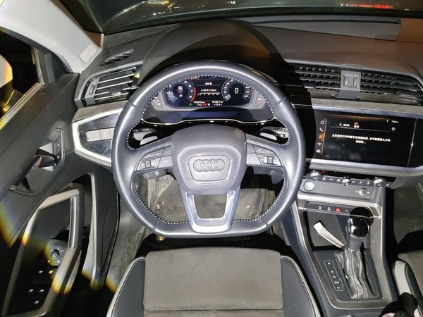 Audi Q3 2020, 104300 км, за 15929 USD - фото 11