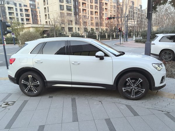 Audi Q3 2020, 183100 км, за 13448 USD