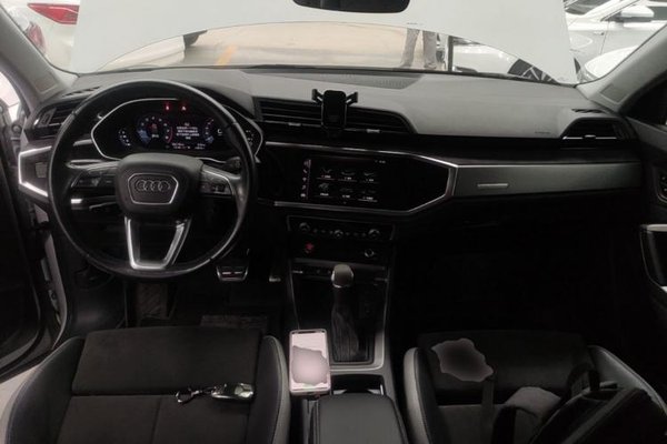 Audi Q3 2020, 56200 км, за 15368 USD - фото 12