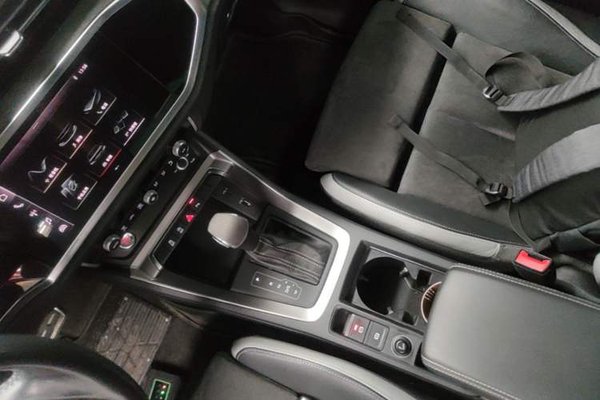 Audi Q3 2020, 56200 км, за 15368 USD - фото 16
