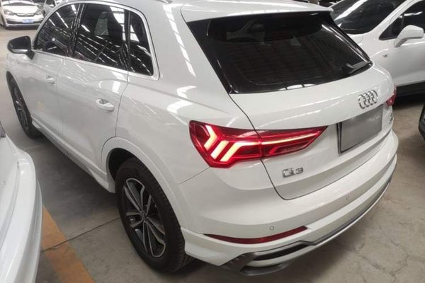 Audi Q3 2020, 56200 км, за 15368 USD