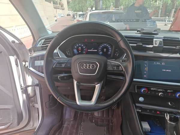Audi Q3 2020, 56200 км, за 15330 USD - фото 11