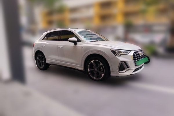 Audi Q3 2020, 72200 км, за 14000 USD