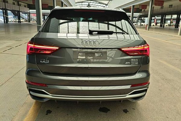 Audi Q3 2020, 83699 км, за 17097 USD