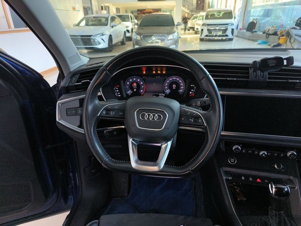 Audi Q3 2021, 66000 км, за 18761 USD - фото 14